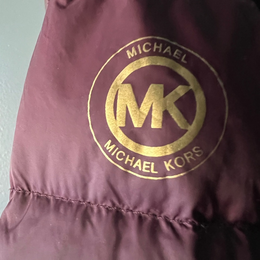 Michael Kors burgundy colored puffer jacket new - Picture 4 of 6